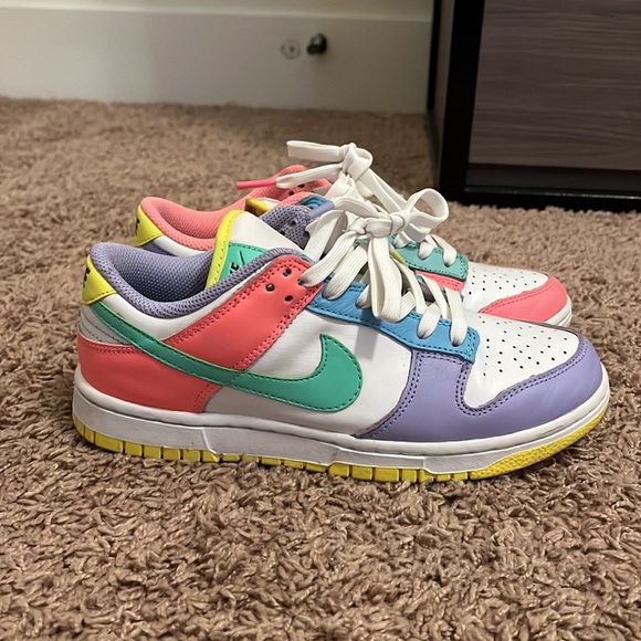 Barely Worn Nike Easter Dunks - Picture 3 of 4